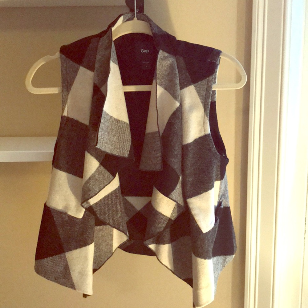 Gap ruffle flannel vest